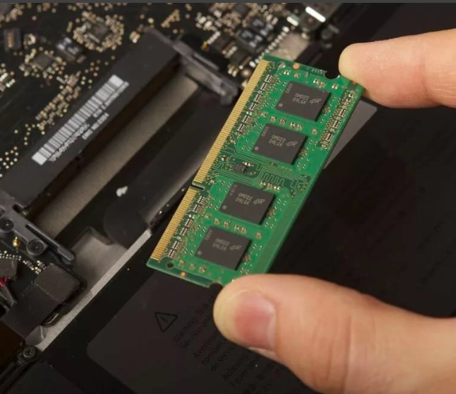 Замена оперативной памяти на ноутбуке Замена оперативной памяти на ноутбуке в Островцах