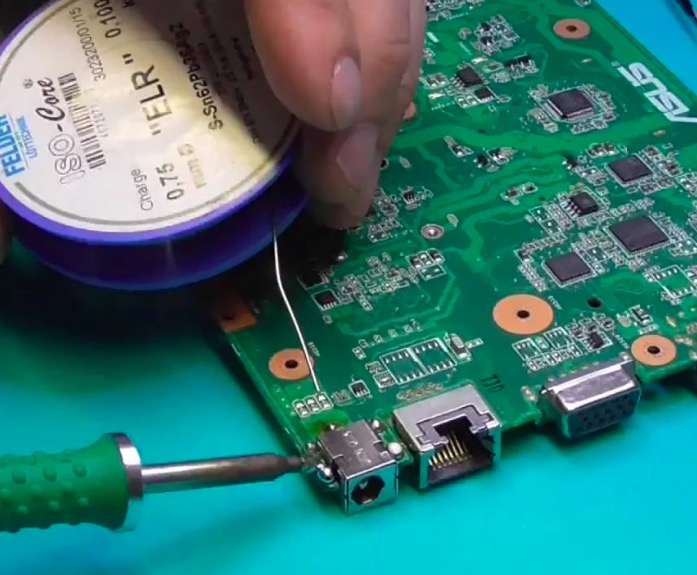 Замена шлейфа матрицы на ноутбуке Замена шлейфа матрицы на ноутбуке в Островцах